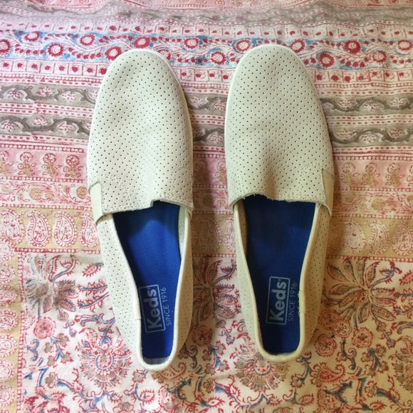Womens Slip-On Keds 8 - Picture 2 of 6
